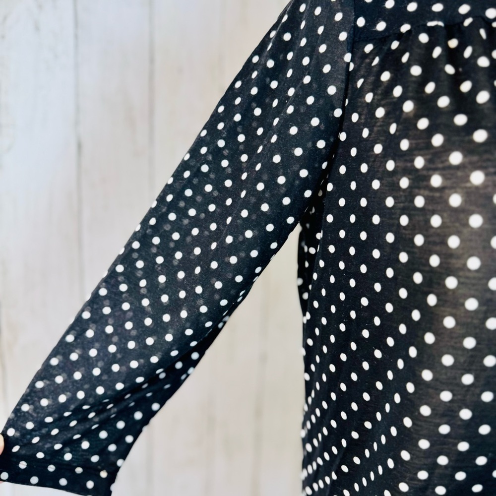 ✨ H&M Black & White Polka Dot Blouse (Size S) ✨ - Picture 7 of 11